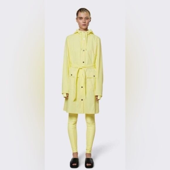 RAINS Yellow Curve Raincoat Belted Waterproof Size Medium NWT - Picture 1 of 8